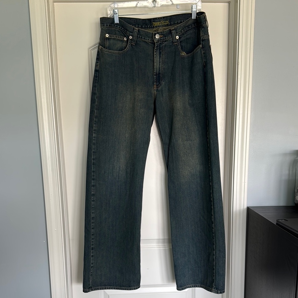 Perry Ellis jeans size 34x32